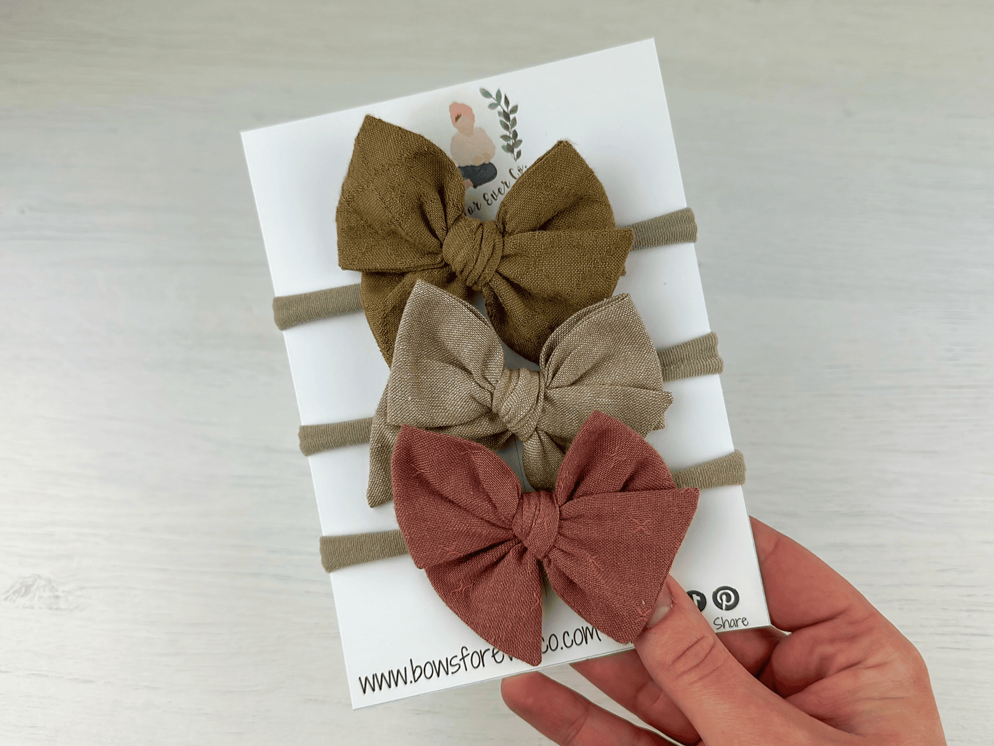 Nude Neutral Pinwheel Bows