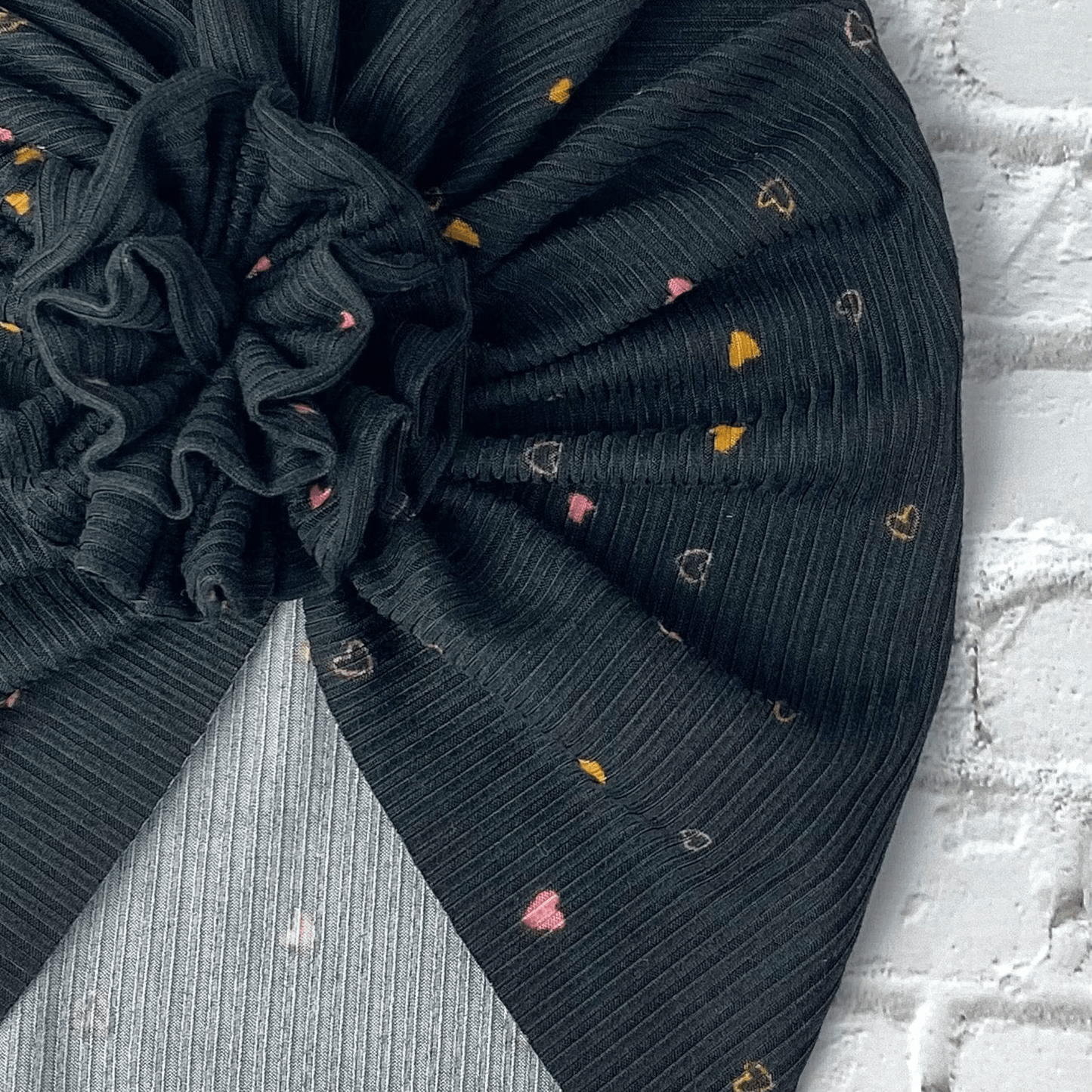 Ribbed Black Dainty Hearts Turban